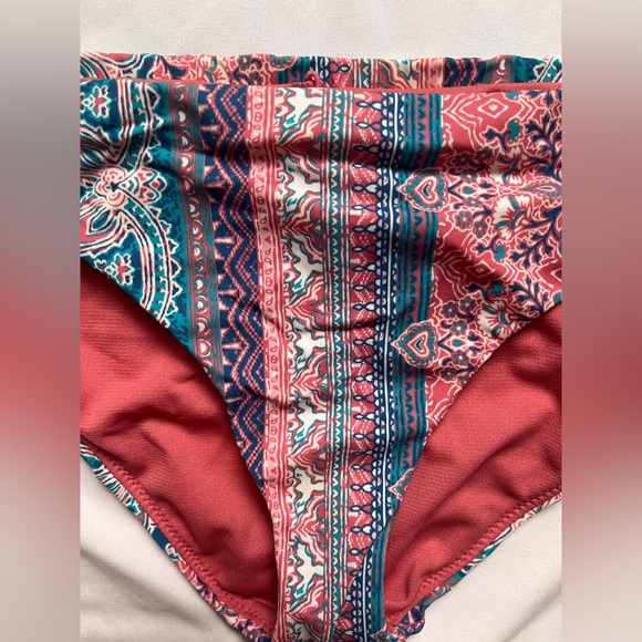 Women’s Raisin Bikini - Picture 2 of 7